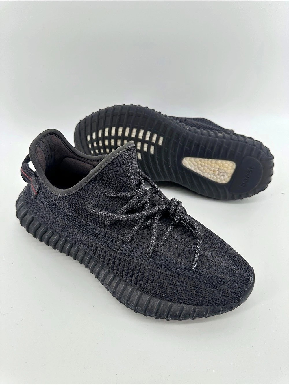 adidas Yeezy Boost 350 V2 Onyx Men’s US 8.5